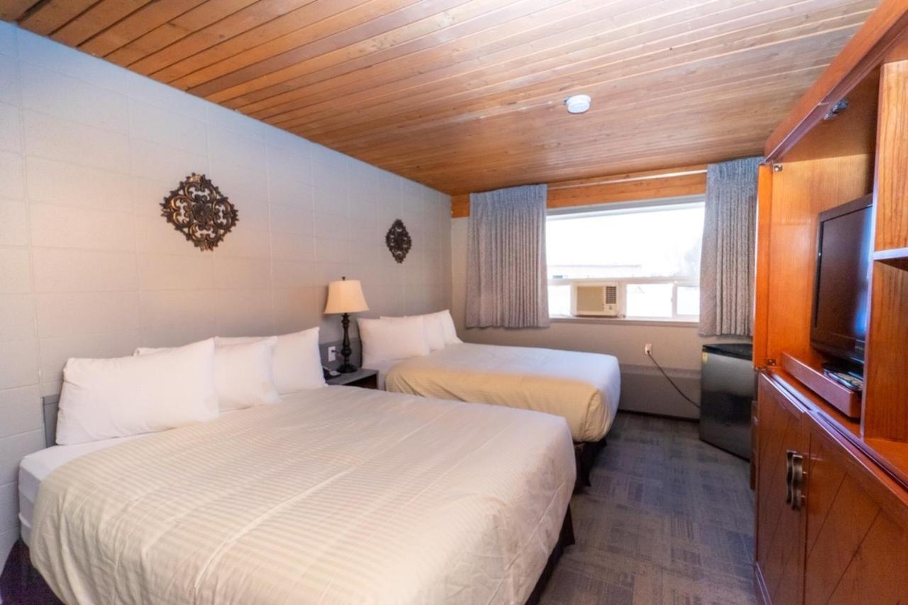Vegreville Garden Inn Esterno foto