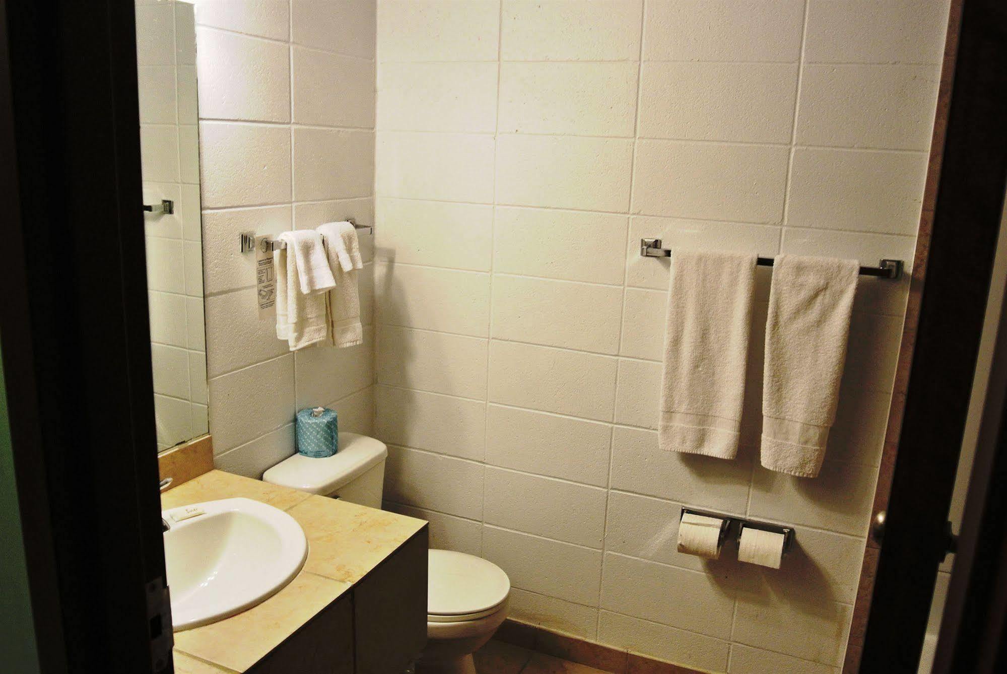 Vegreville Garden Inn Esterno foto
